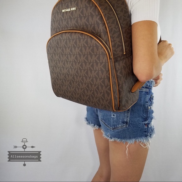 Michael Kors Large Abbey Brown backpack acorn bag - Picture 3 of 8